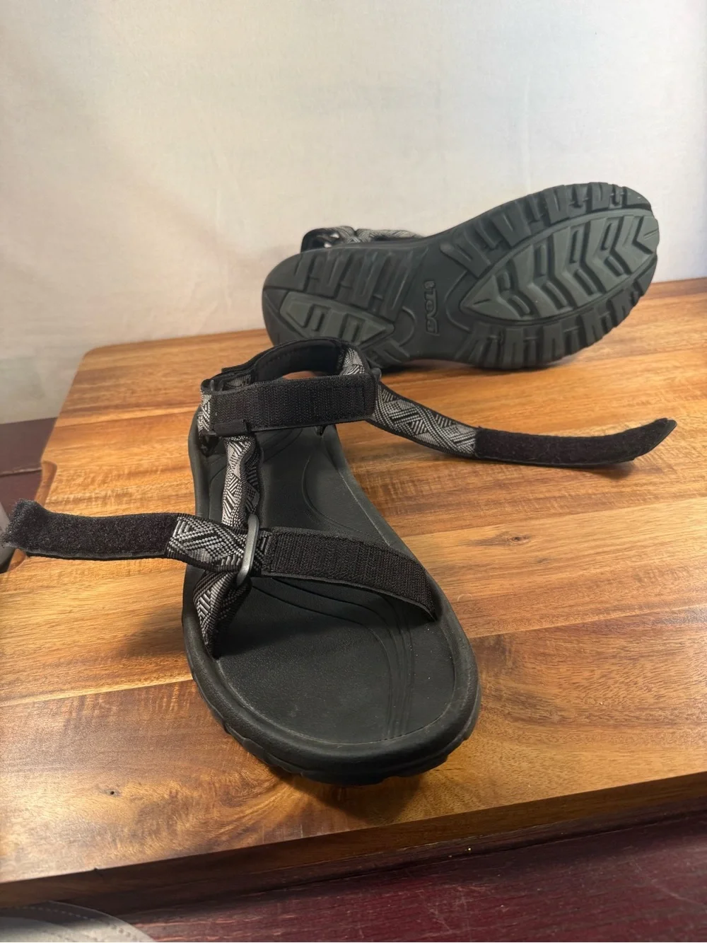 TEVA Men's Hurricane XLT3 Black/Gray/White Adjustable Sandals Size 10